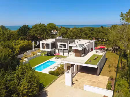 villa d’exception à chiberta – entre élégance californienne et art de vivre à la française