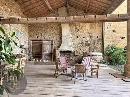 poleymieux-au-mont-d'or – propriété de caractère sur 1 049 m² terrain