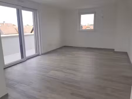 brumath - 3p en attique de 71 76 m2