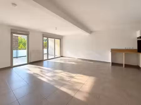 le puy ste reparade  appartement 3 pièces avec terrasses et