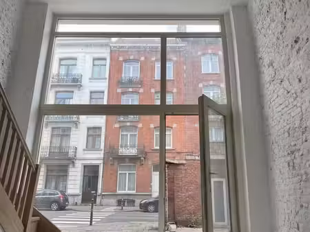 rez-de-chaussée commercial en duplex.