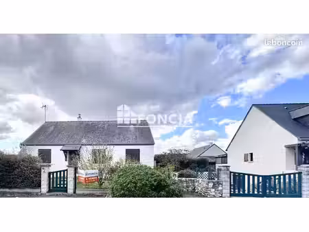 49 ecouflant - maison de 90 m2 - plain-pied sur sous-sol - 3 chambres