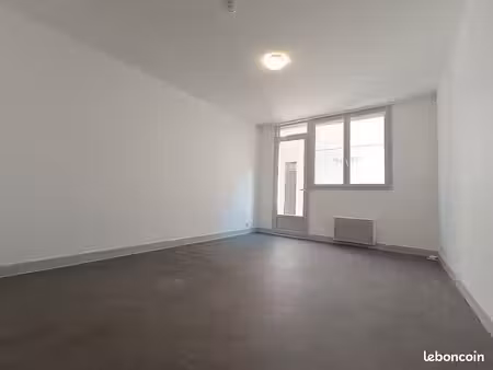 studio 1 pièce 31 m²