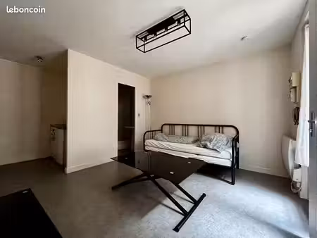 studio 1 pièce 18 m²