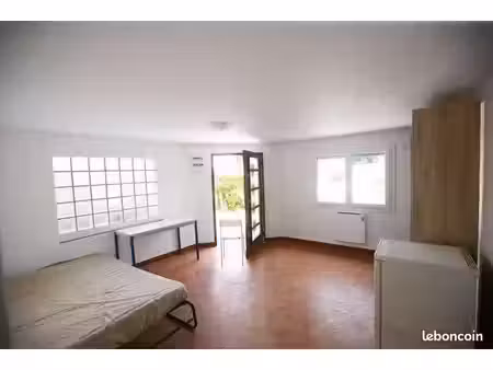 studio meublé de 25 m² à orsay – 700 /mois