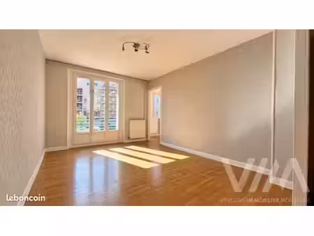 appartement 4 pièces 77 m²