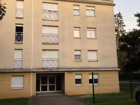 studio lumineux de 32 m2 avec balcon et parking - metz sablon