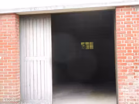 garage/ box
