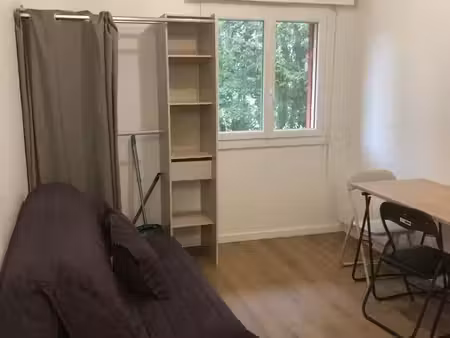 studio proche hôpital