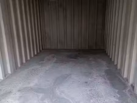 box fermé / garage 15m²