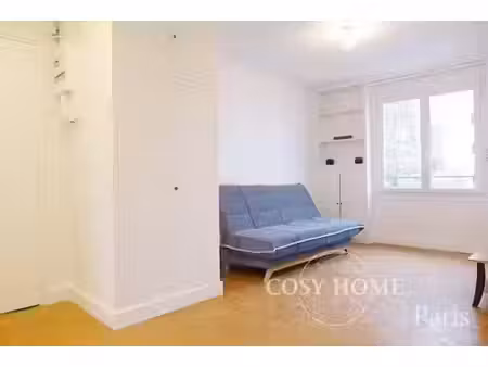 location meublée appartement 2 pièces 43 m² à courbevoie (92400)  1 235 €