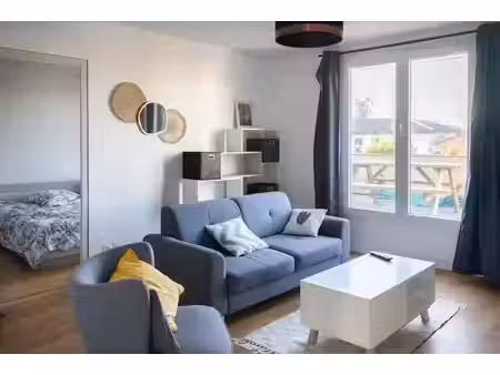 location meublée appartement 4 pièces 97 m² à lormont (33310)  535 €