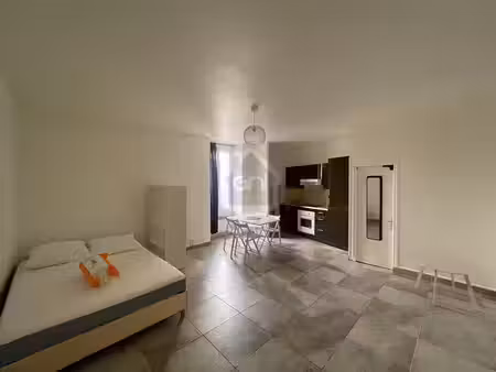 location appartement 1 pièce 33.7 m² à nimes (30000)  515 €