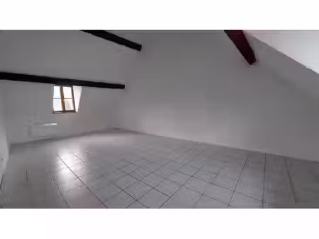 location appartement 2 pièces 57 m² à provins (77160)  590 €