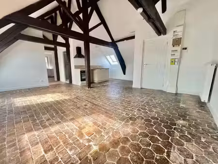 location appartement 3 pièces 59.53 m² à laon (02000)  630 €