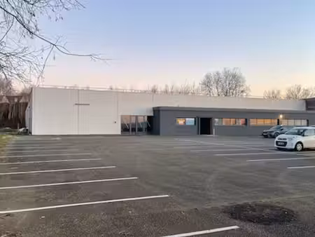 exceptionnel local commercial 535 m2 amenagement a prevoir