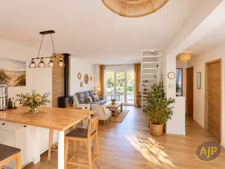 le pouliguen maison rénovée avec jardin  3 chambres et bureau