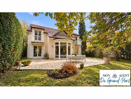 maison familiale de 175m2 + caves sur terrain de 1283m2 face foret - magny les hameaux pro