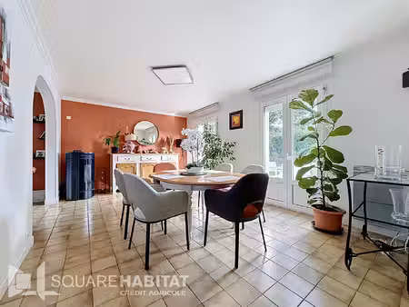 belle maison familiale de 121 m² sur un terrain de 2 305 m