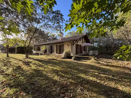 maison 110 m2 sur son parc de 3600m2  pomarez