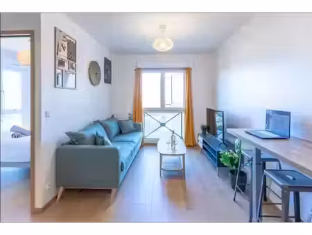location meublée appartement 2 pièces 31 m² à évry-courcouronnes (91000)  750 €