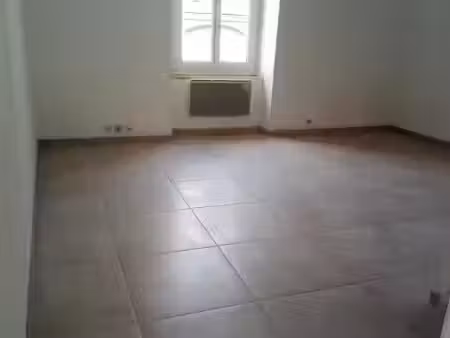 location appartement 2 pièces 45 m² à lorrez-le-bocage-préaux (77710)  485 €
