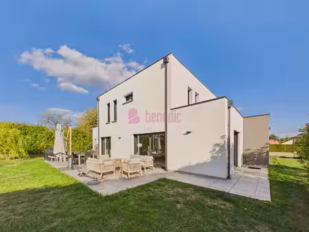 maison contemporaine de 7 pièces située à amanvillers