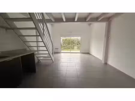location appartement 1 pièce 47 m² à espelette (64250)