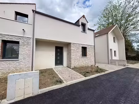 maison neuve 4 pièces - centre-ville