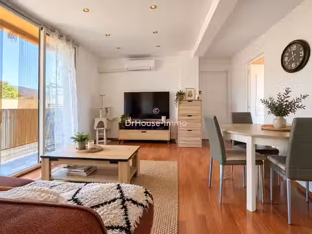 charmant appartement t3 avec balcon en plein coeur d'aubagne