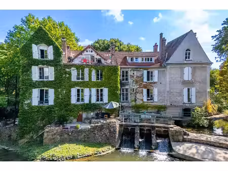 appartement au coeur d'un ancien moulin rénové et dans un parc arboré. à crosne - 195 m2 -