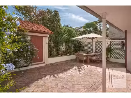 saint jean de luz coeur de ville - appartement de 3 piéces a