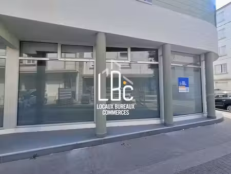 location commerce saint nazaire 44600 153m²