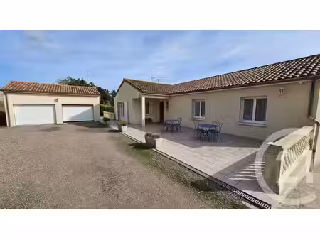 maison à vendre - 7 pièces - 265 91 m2 - naintre - 86 - poitou-charentes