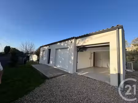 maison à louer - 3 pièces - 75 m2 - saintes - 17 - poitou-charentes