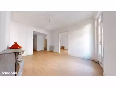 à vendre – t5 de 114 m² – marseille république / joliette – 289 000