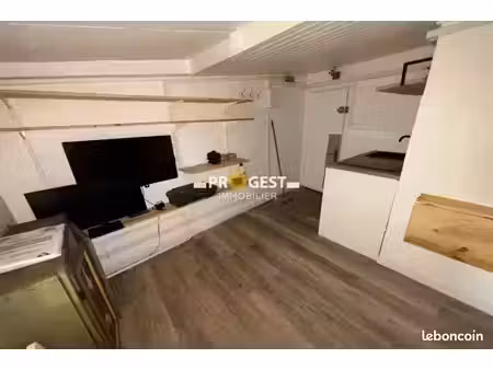 studio 1 pièce 11 m²