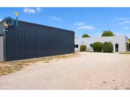 local 404 m² saint cannat