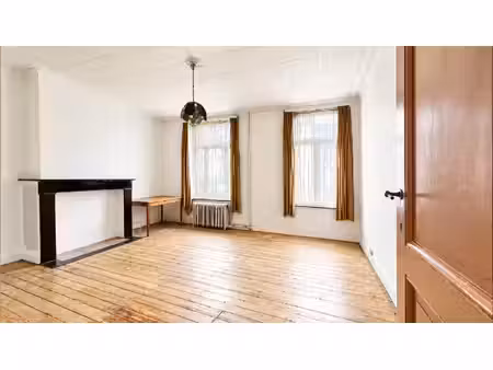 saint-gilles – duplex lumineux de 2 à 3 chambres avec mezzan