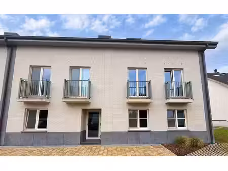 appartement met 2 slaapkamers en terras met groen uitzich...