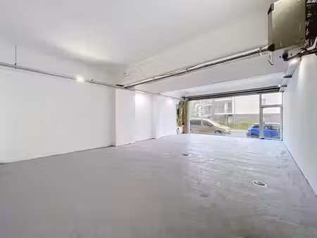 *** a louer *** enghien – local de ± 71 m²