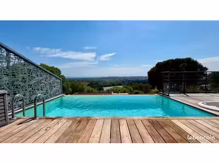 vue panoramique  piscine à débordement – 10 min d’avignon