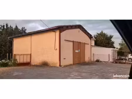 hangar à louer