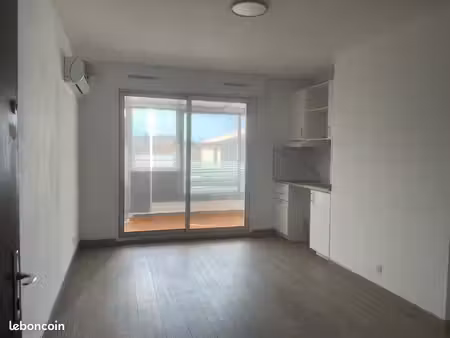 appartement t 1 avec loggia dans résidence de l’oliveraie agde