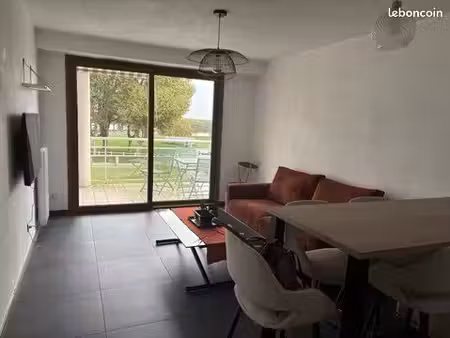 a louer t2 meublé face au lac