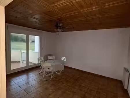 location bien meuble garage et grand balcon