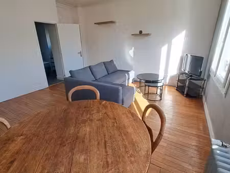 joli t2 meublé et très lumineux de 53m2