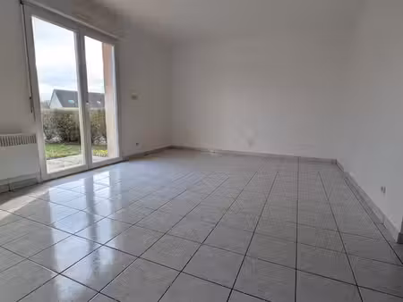 maison à louer - 70m² - oizé 72330