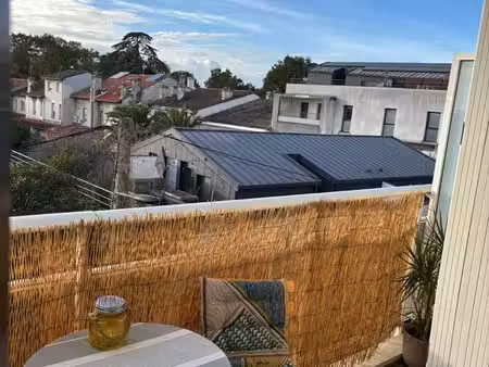 cauderan -studio meuble - balcon - exposition sud
