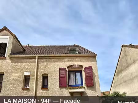 t2 meublé 36 96 m² au sol (chambre + salon) — évry-courcouronnes — 925 /mois charges compr
